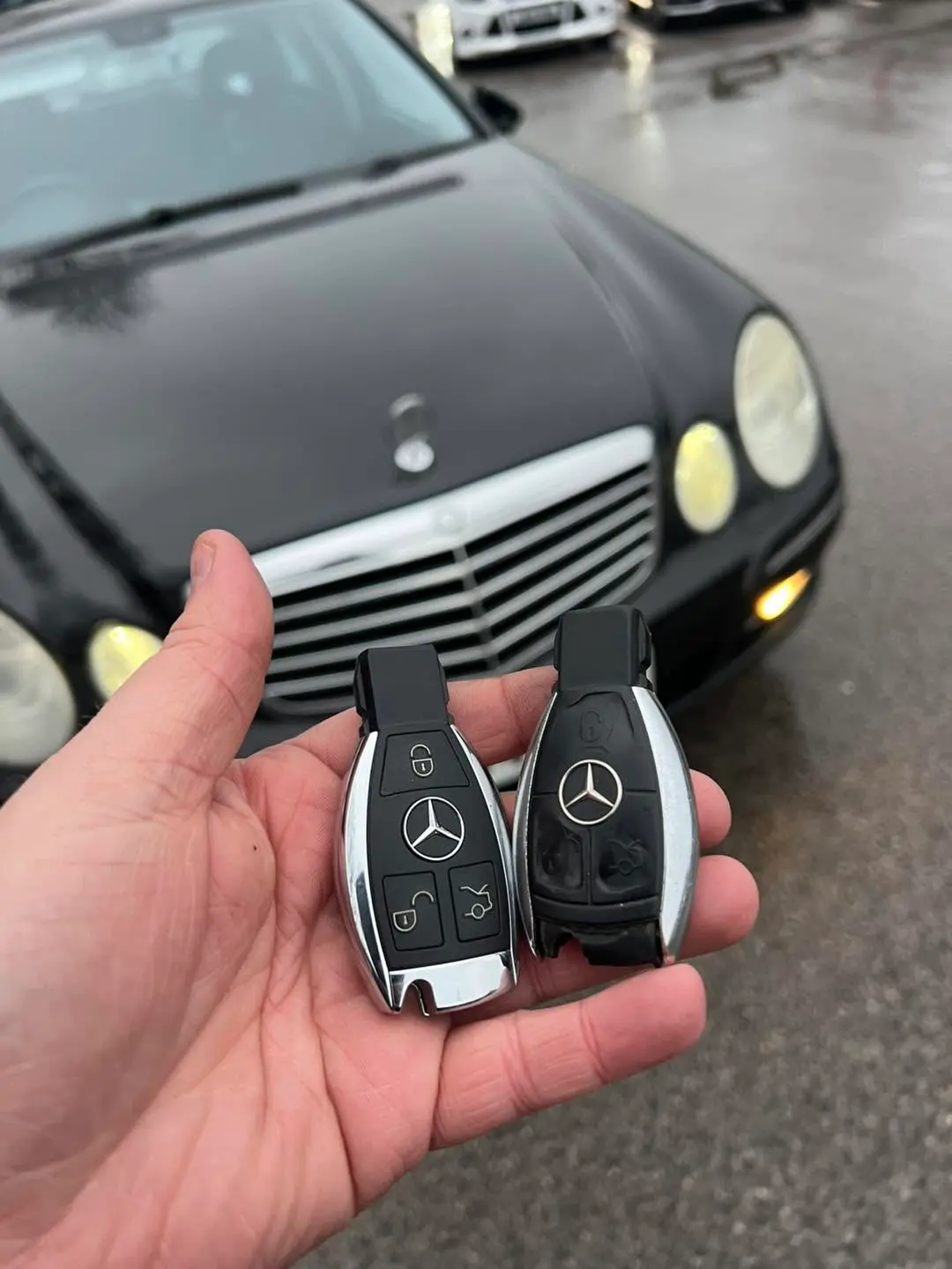 Smart vehicle keyless fob supplied by Mr Keys