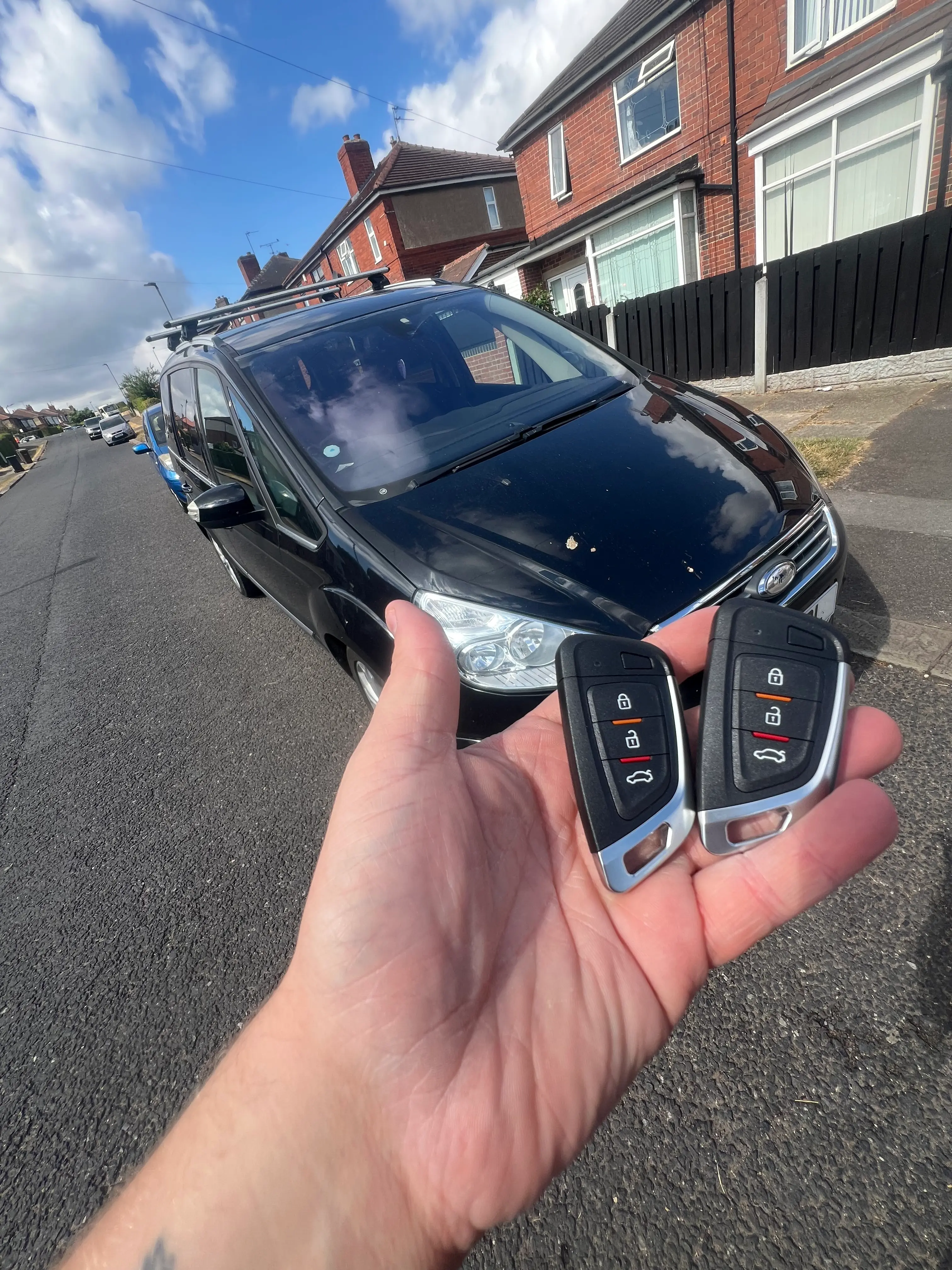 Vehicle smart fob supplied by Mr Keys