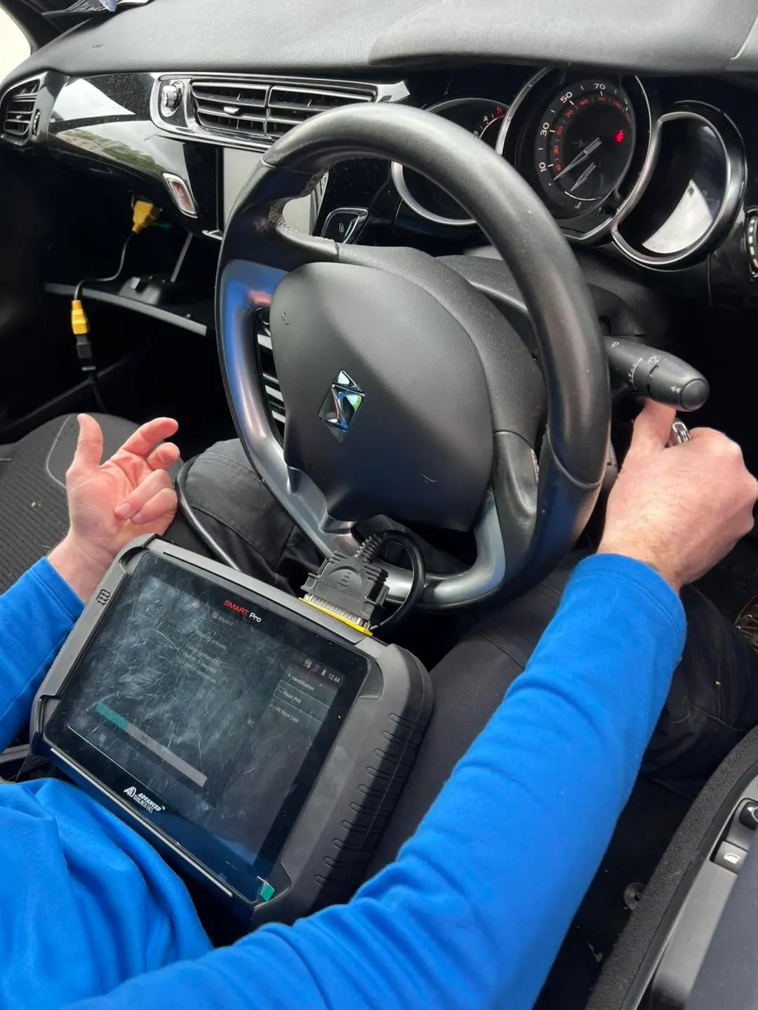 Car key supplied and programmed by Mr Keys